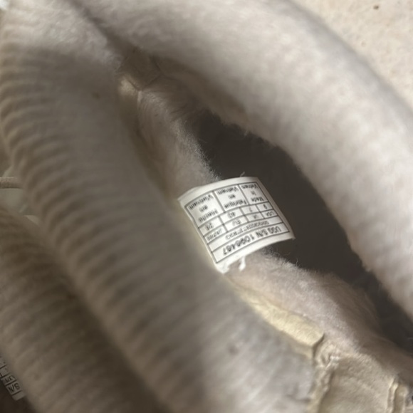 UGG boots - Picture 4 of 5